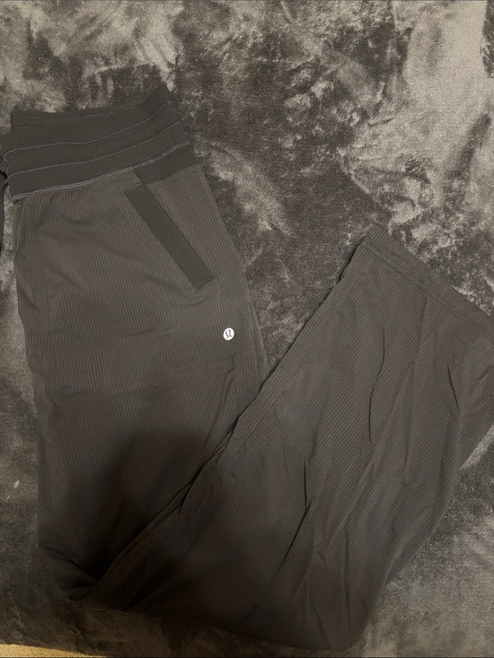 lululemon athletica Pants - lululemon athletica women’s Black Ribbed Jogger Pants